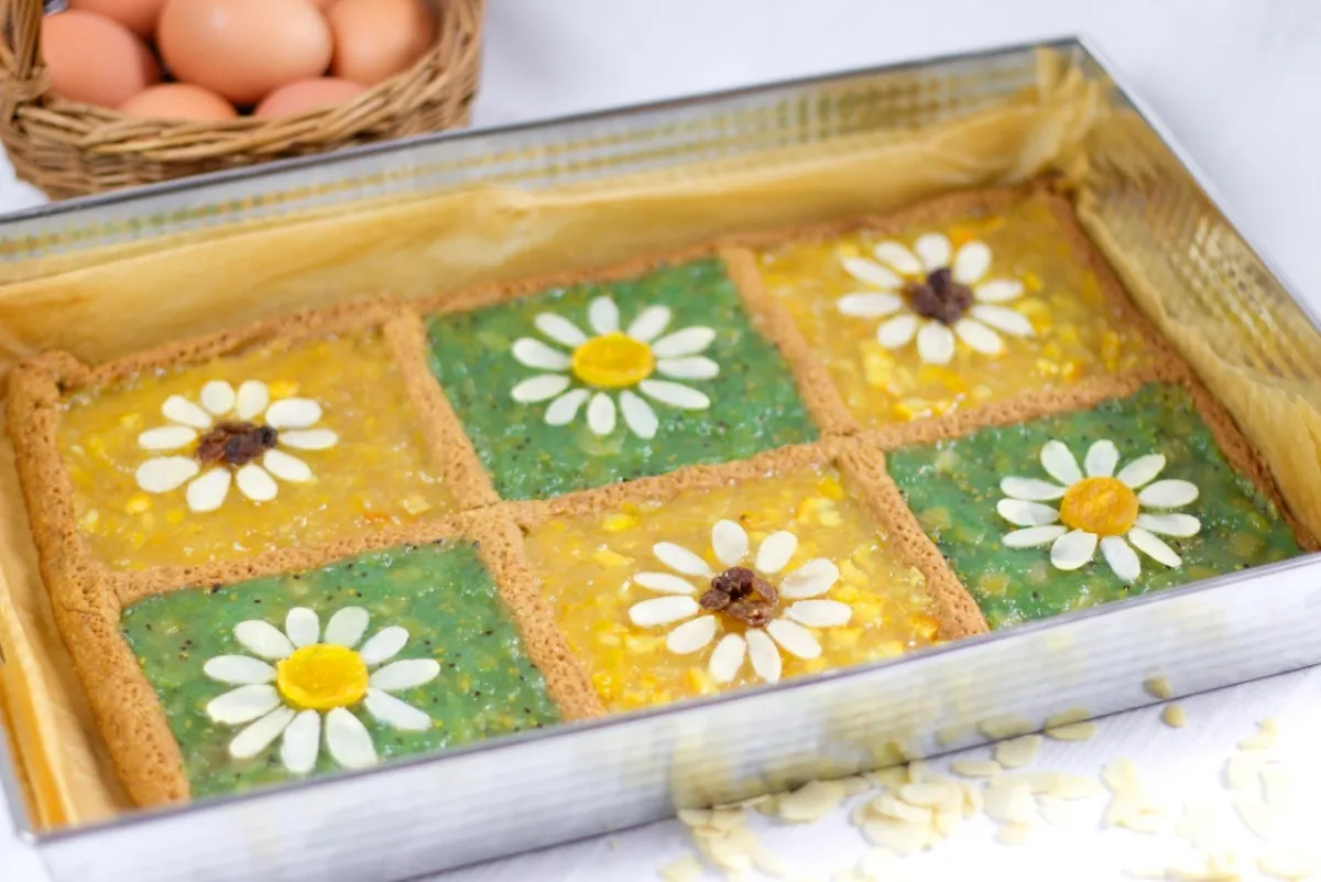 Lekki mazurek na cieście bez cukru